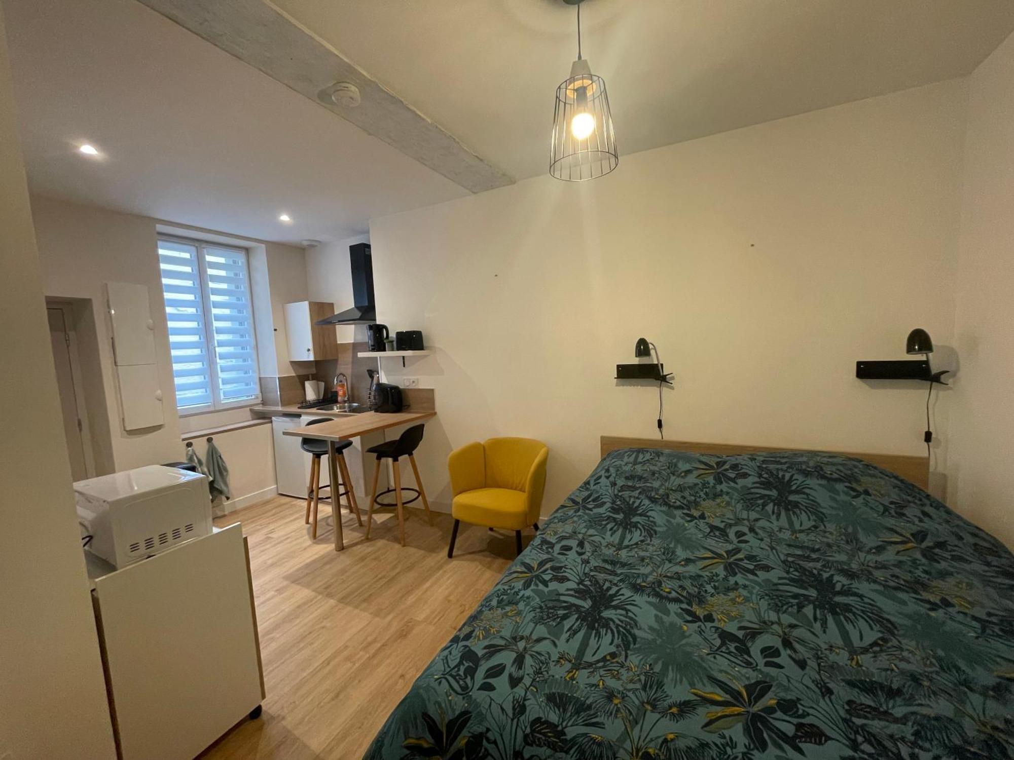 Appartement Le Logis De Lyla à Loudun Extérieur photo