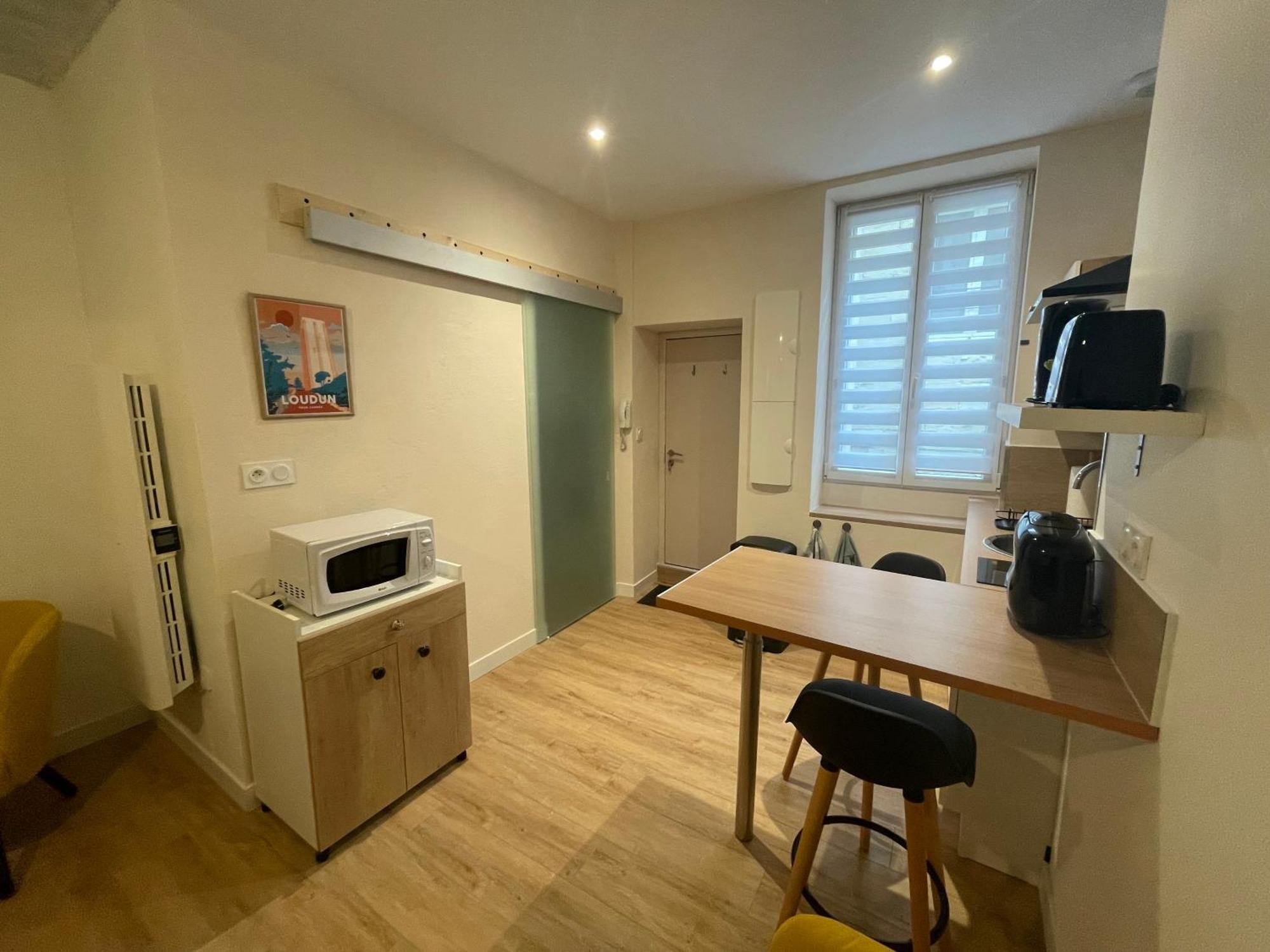 Appartement Le Logis De Lyla à Loudun Extérieur photo
